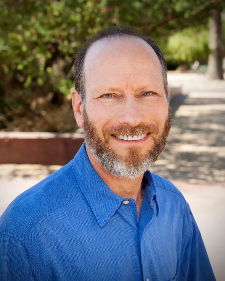 Gregg Garfin headshot